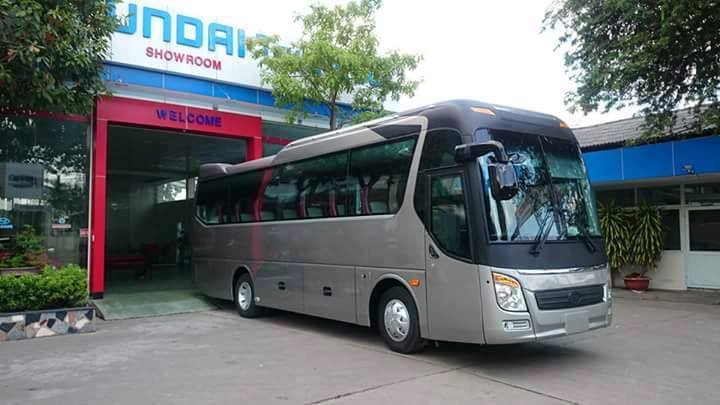 Xe Global 29 chổ màu ghi bạc