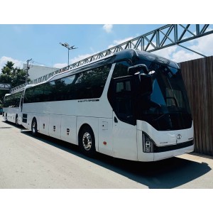 Giá xe  47 chỗ weichai 400ps tracomeco 2026