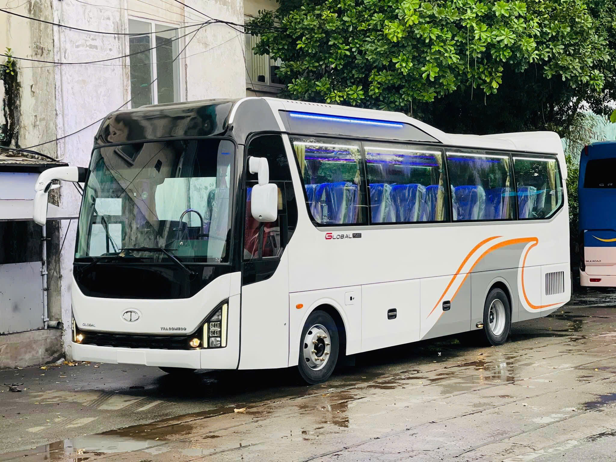 Thuê Xe 29 Chỗ Đời Mới Cần Thơ 